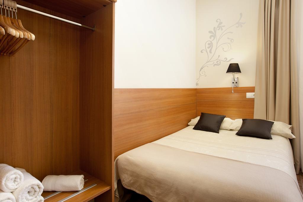 Pension Mariluz Barcelona Kamer foto