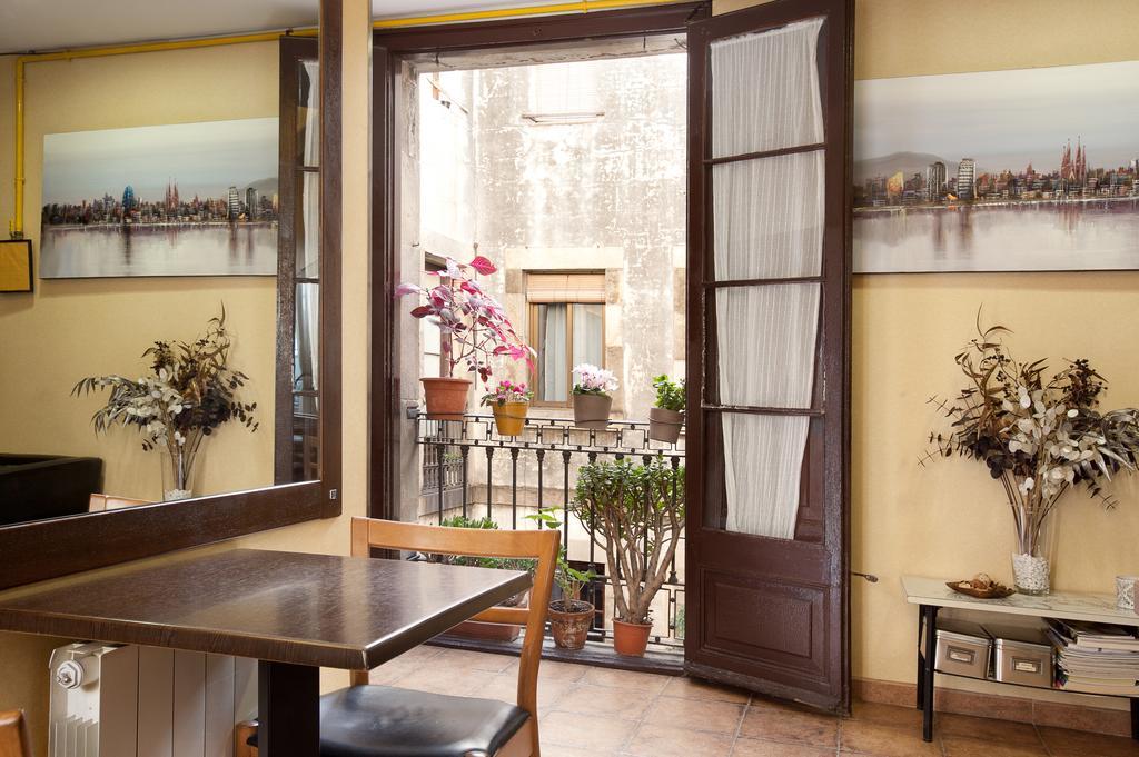 Pension Mariluz Barcelona Buitenkant foto