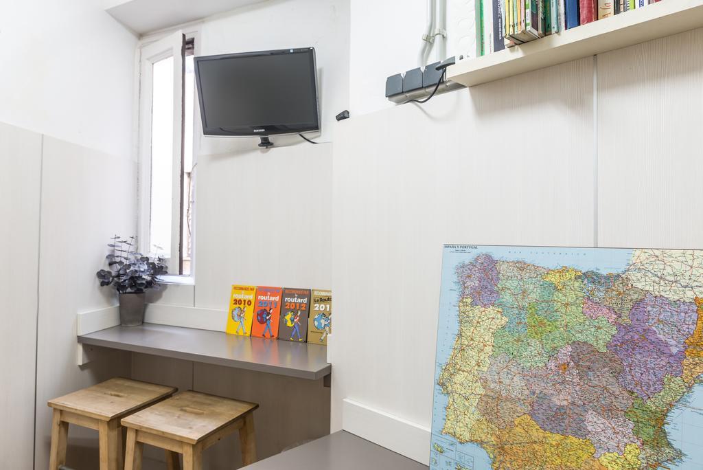 Pension Mariluz Barcelona Buitenkant foto